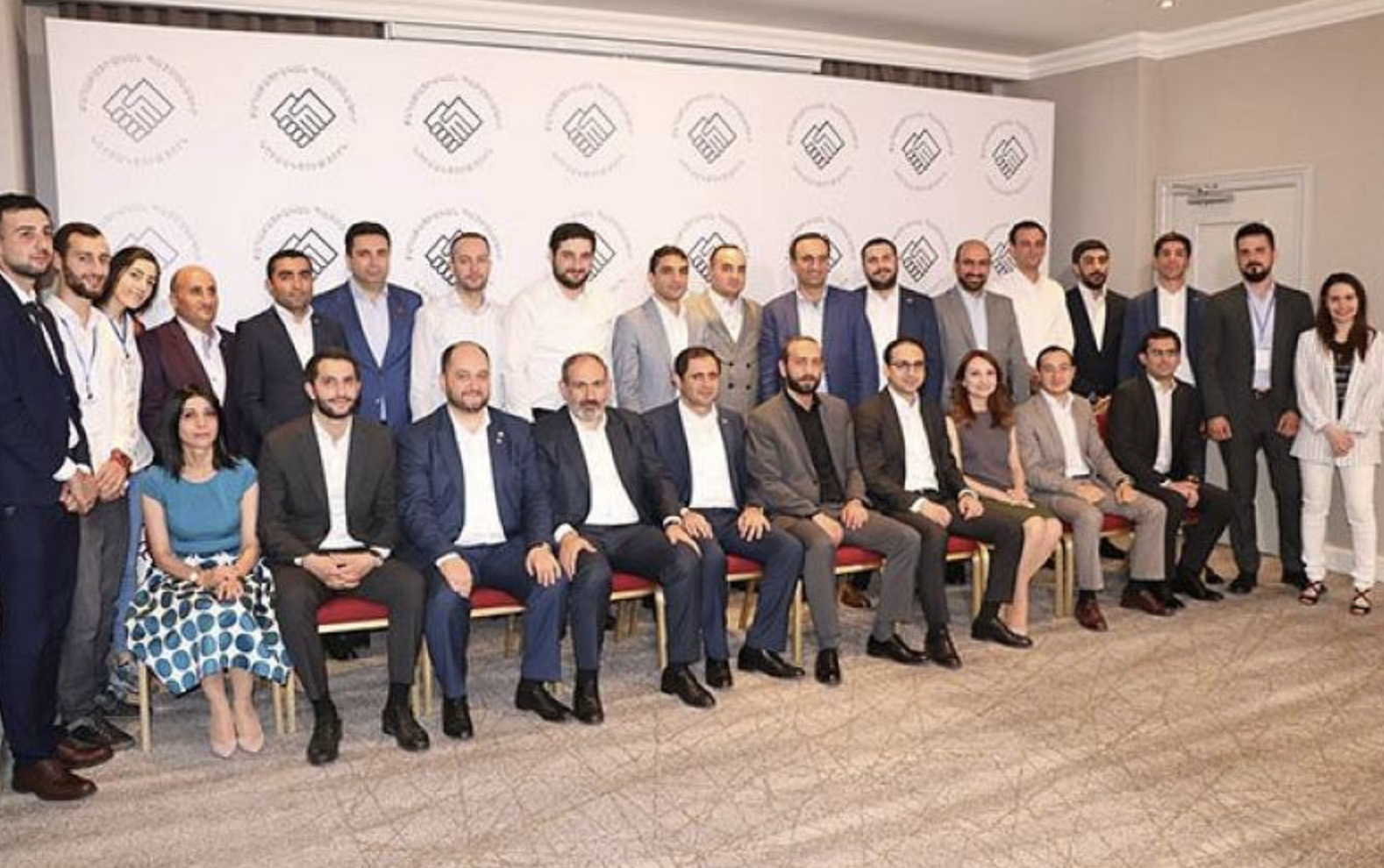 article-image